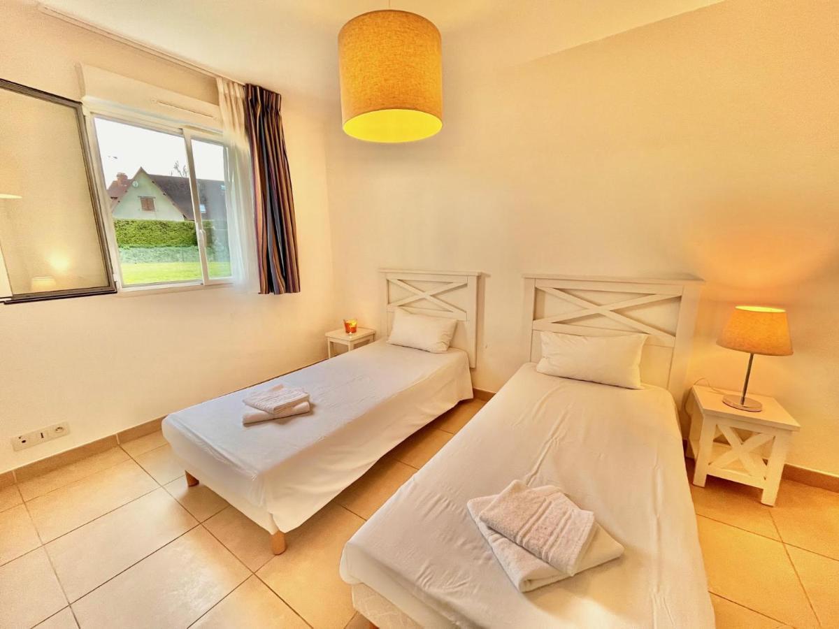 Residence La Ferme De Deauville - Saint Arnoult Екстериор снимка